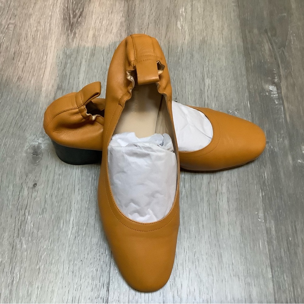 Everlane Women's Mustard leather Day Heel. Sz 10.5. Uppers in Nice condition